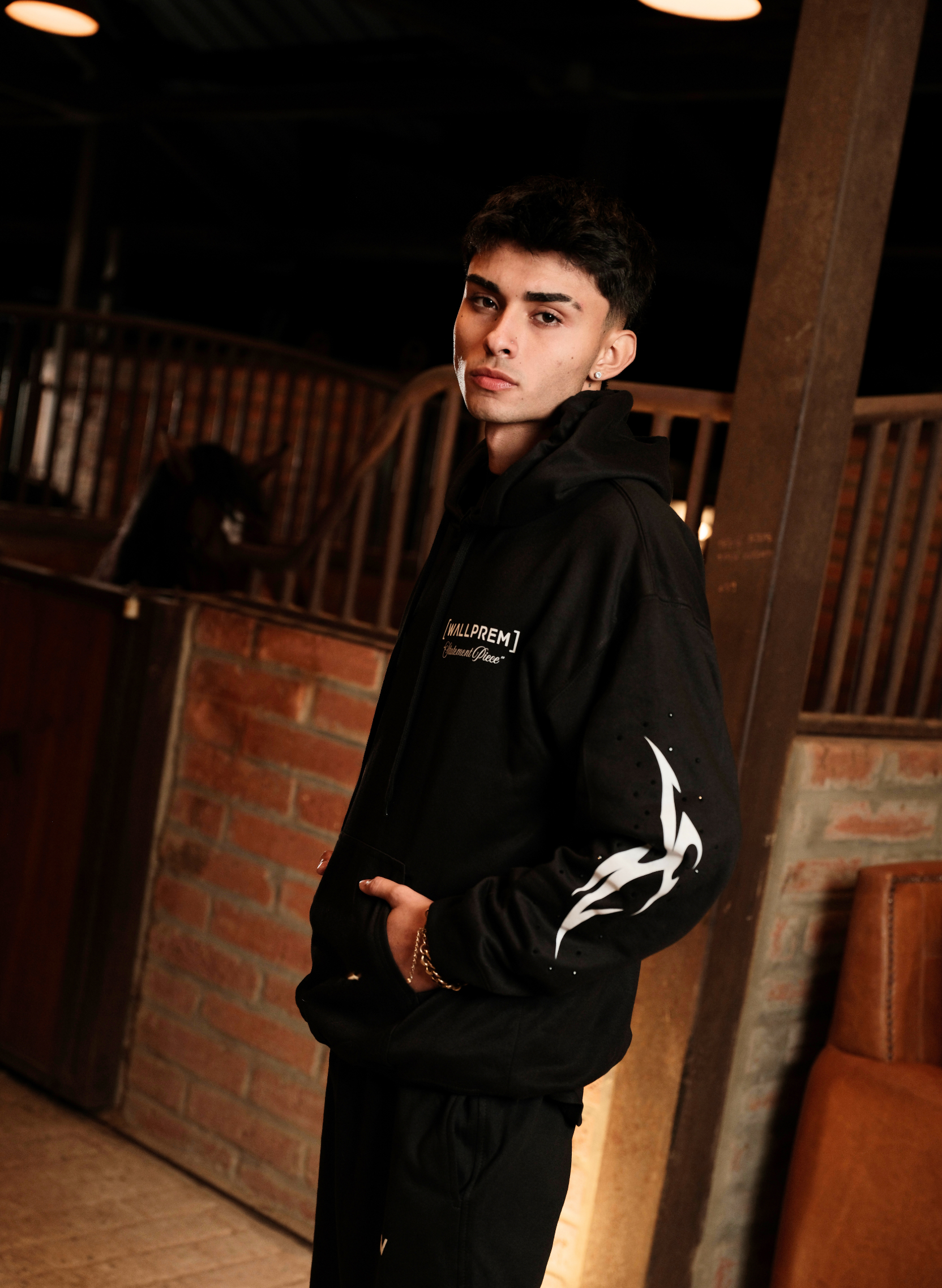 HOODIE STATEMENT BLACK